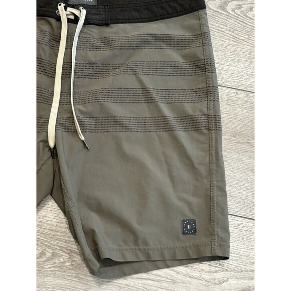 Linksoul Hybrid Shorts Mens 36 Green Gray Lightweight Swim Trunks Golf Preppy - Picture 3 of 9